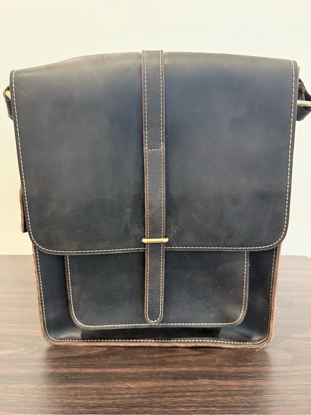 Genuine Leather Unisex Messenger Bag | Crossbody